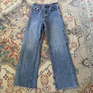 Zara High Rise Wide Leg Jean, Size 6